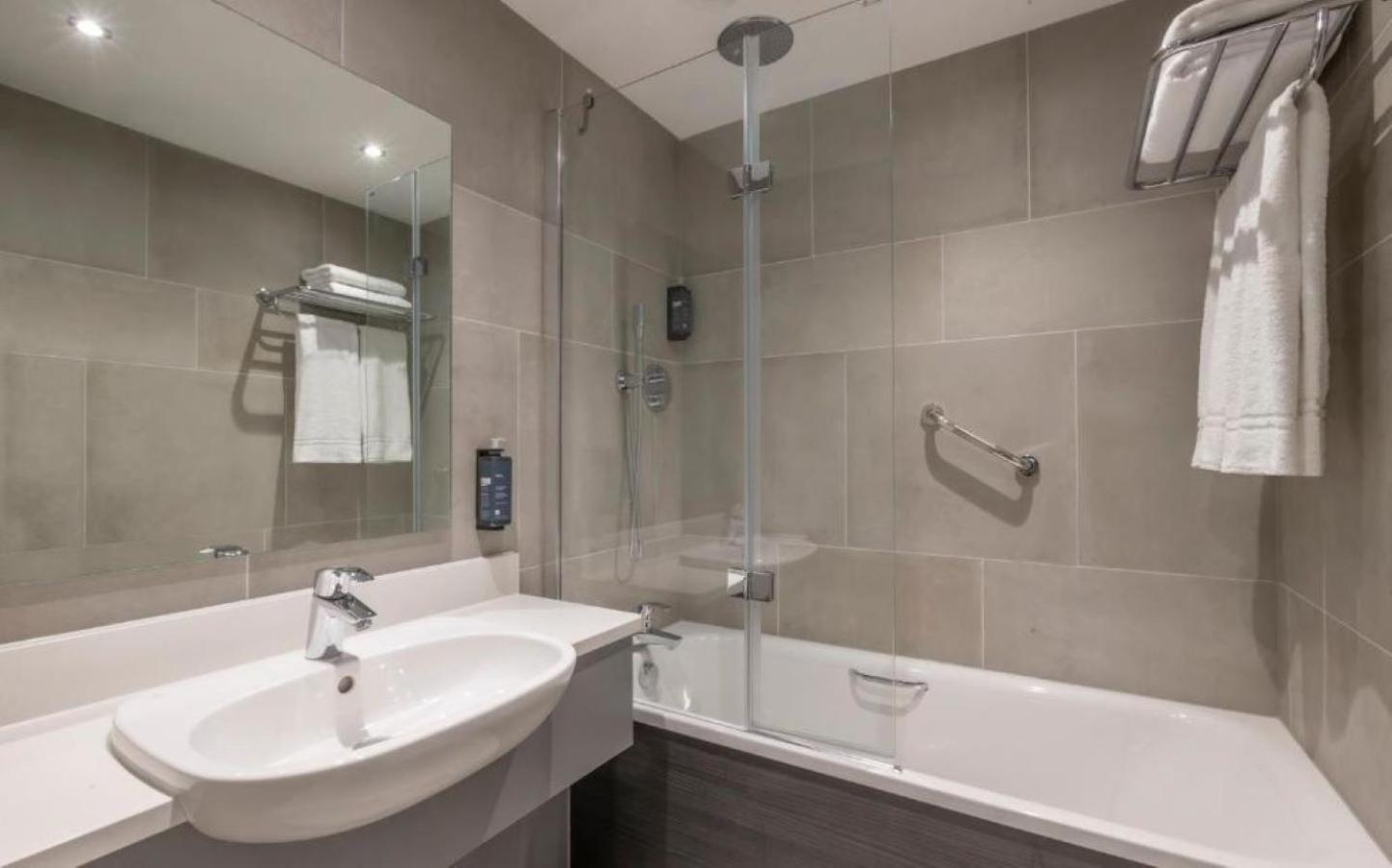 Clayton Hotel & Leisure Club Sligo Ngoại thất bức ảnh